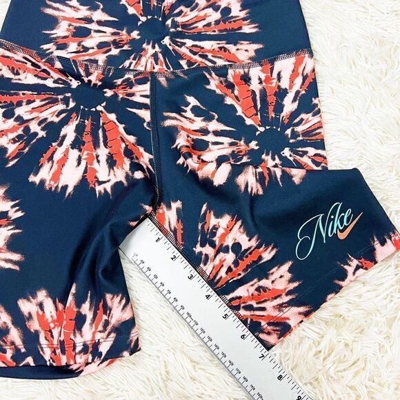 Nike One Dri-Fit Bike Shorts Small - Picture 3 of 8